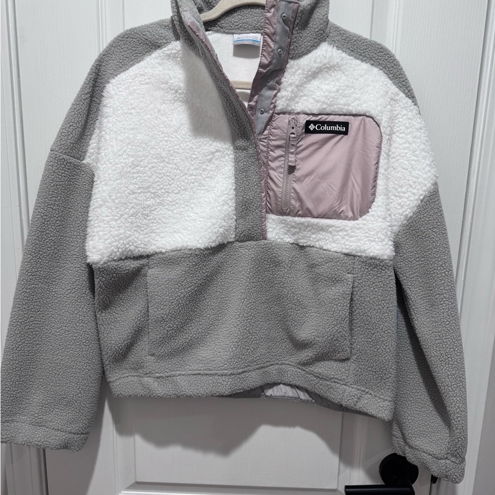 Columbia Women’s Lodge Fleece Pullover- size medium